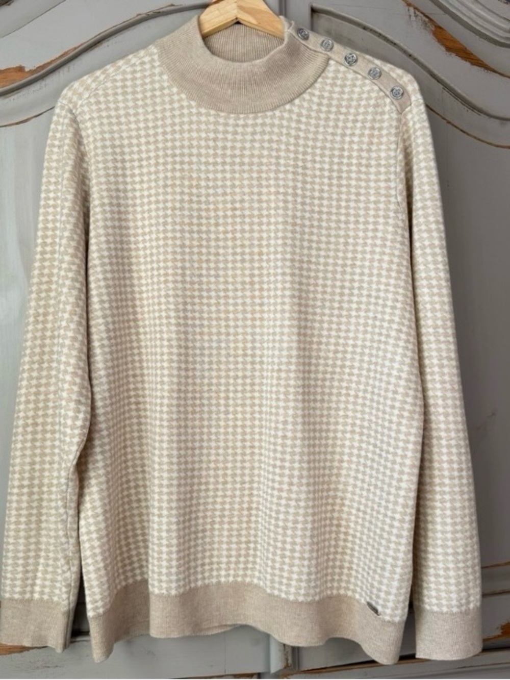 Calvin Klein | Classic Beige & White Houndstooth Mock Neck Knit Sweater